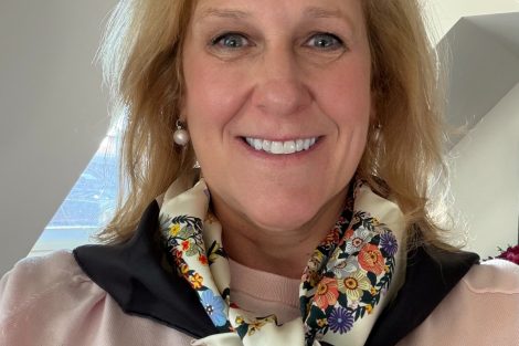 Secretary - Linda DeLaurentis '81 (Kappa Kappa Gamma)